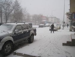 Kar ulaşımı vurdu